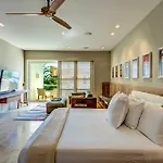 Downtown Villa